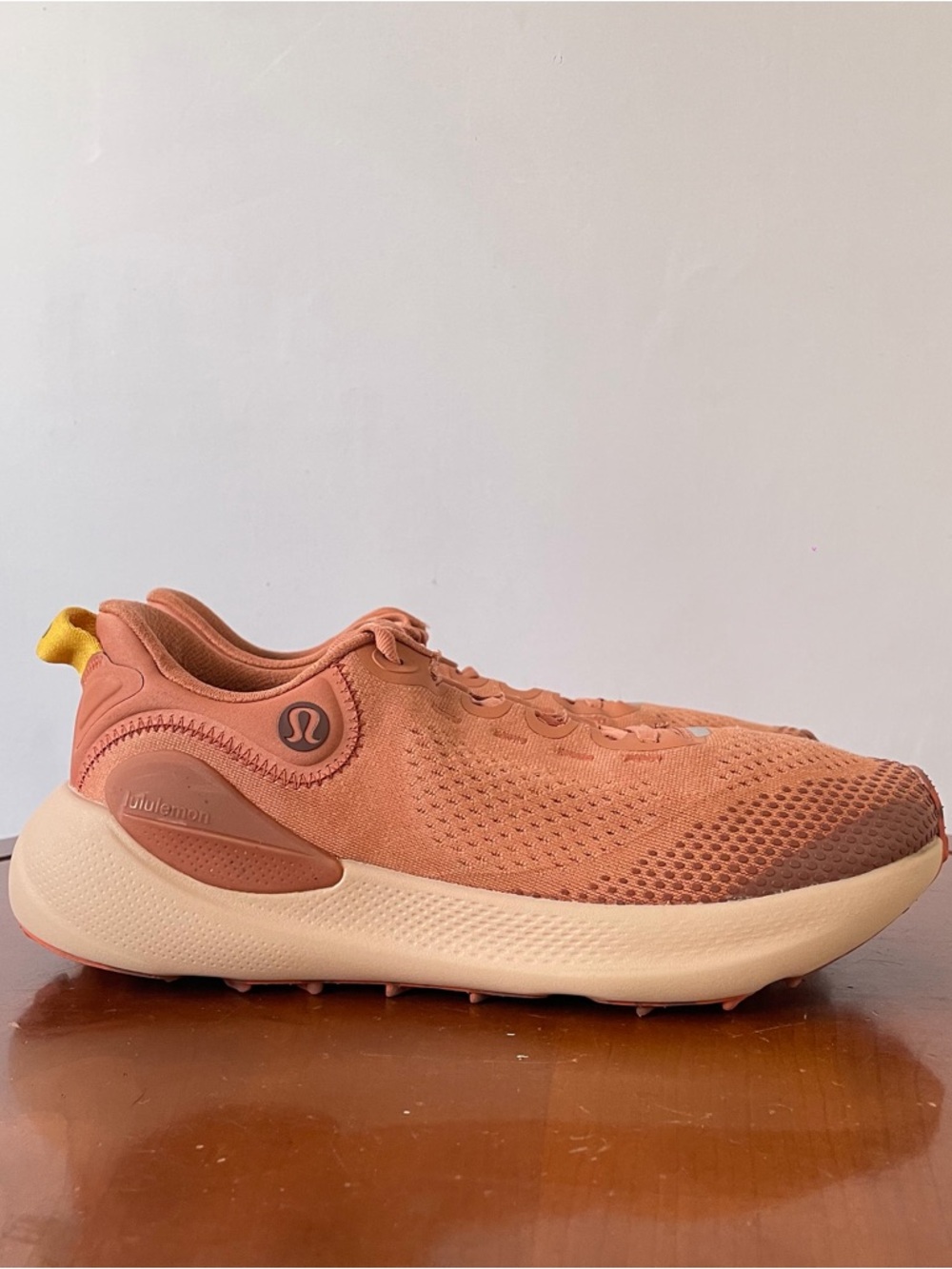 Lululemon Women’s Beyondfeel Trail Running Shoes | US 7.5